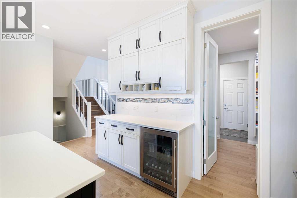 155 Crestridge Hill Sw, Calgary, AB - Indoor