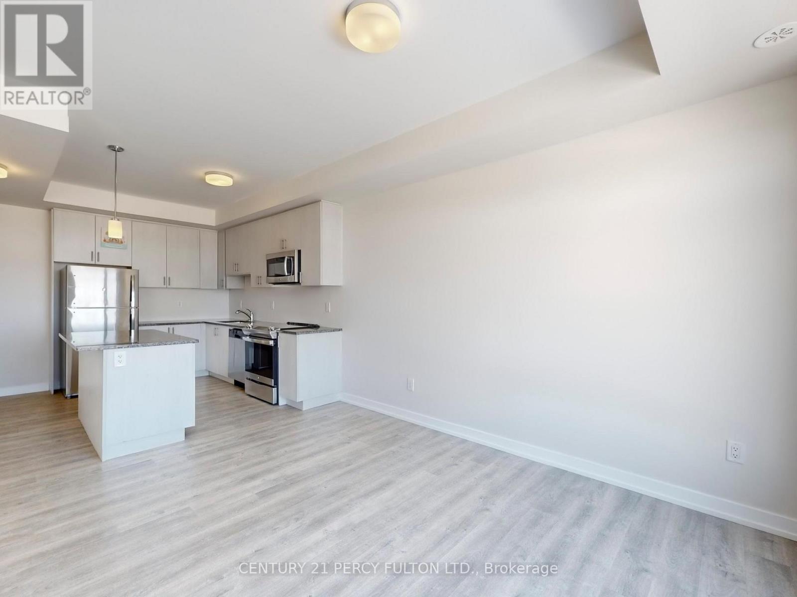206 - 2550 Castlegate Crossing, Pickering, ON - Indoor Photo Showing Kitchen