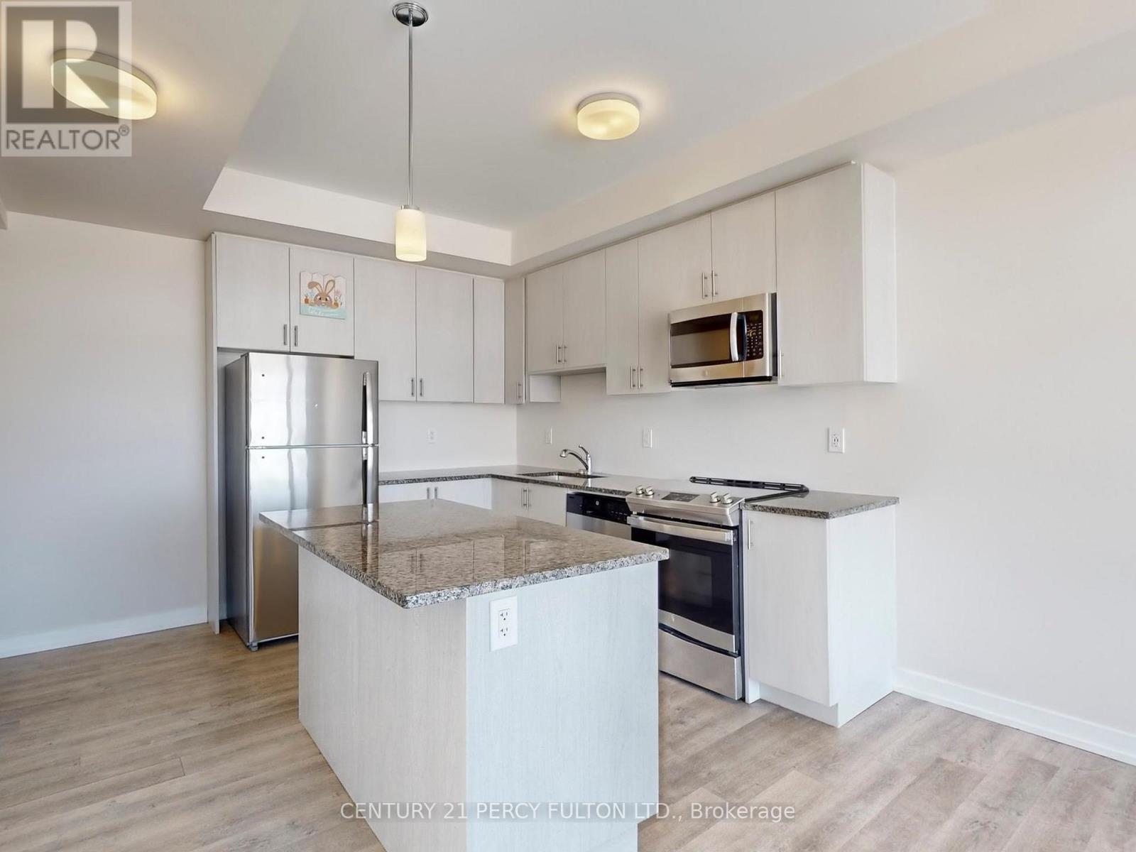 206 - 2550 Castlegate Crossing, Pickering, ON - Indoor Photo Showing Kitchen With Stainless Steel Kitchen With Upgraded Kitchen