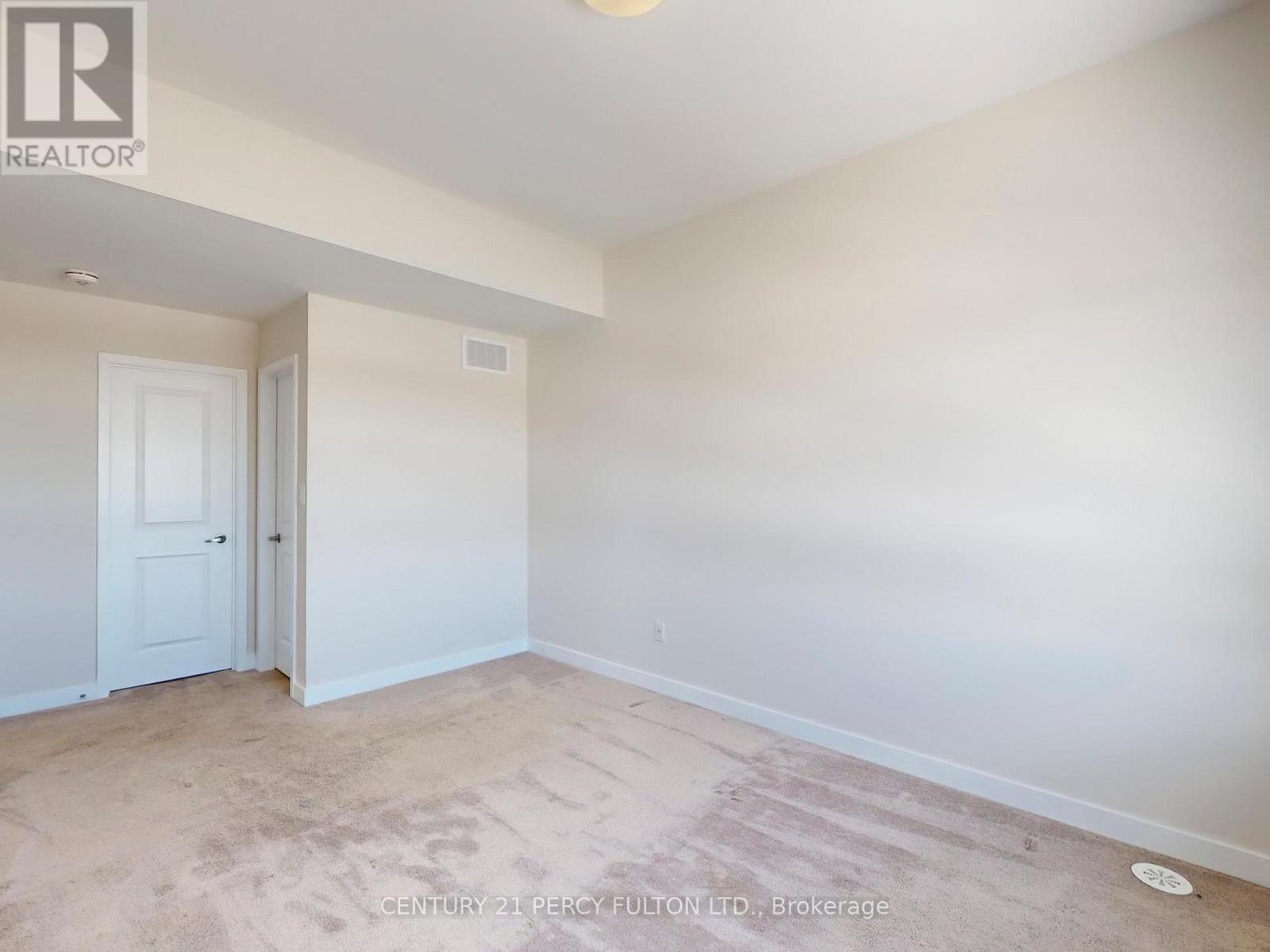 206 - 2550 Castlegate Crossing, Pickering, ON - Indoor Photo Showing Other Room