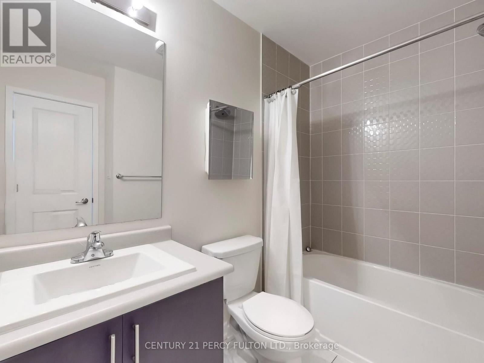 206 - 2550 Castlegate Crossing, Pickering, ON - Indoor Photo Showing Bathroom