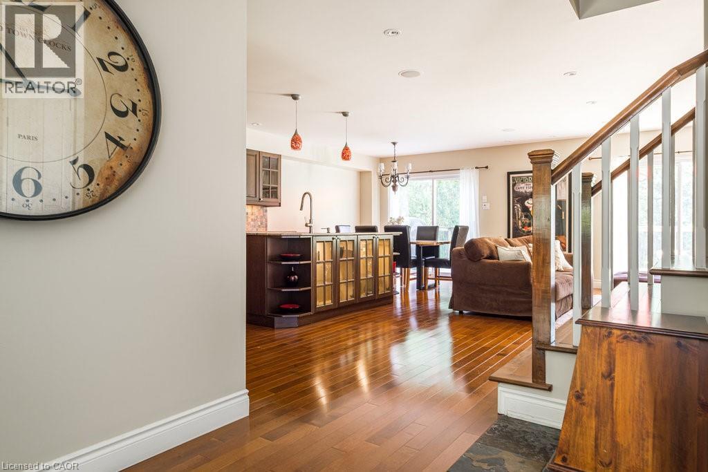 330 Strathcona Drive, Burlington, ON - Indoor