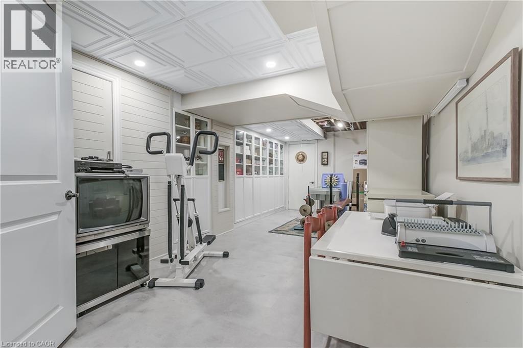 18 Flanders Road, Brampton, ON - Indoor