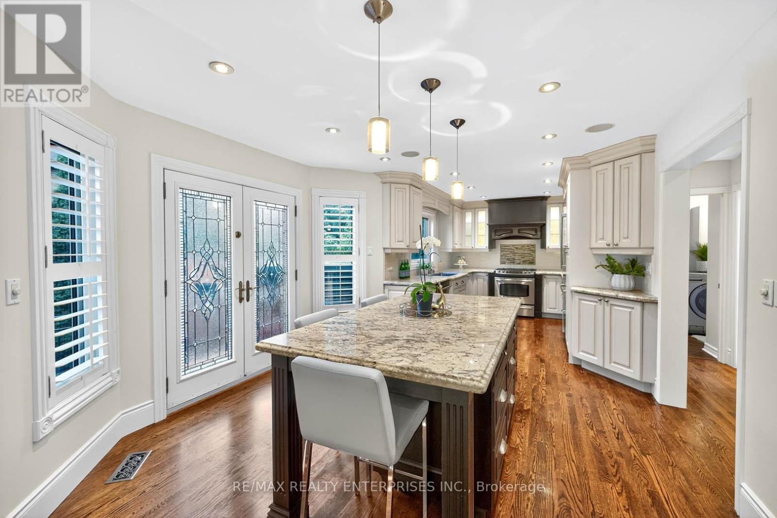 336 Oakridge Court, Oakville, ON - Indoor