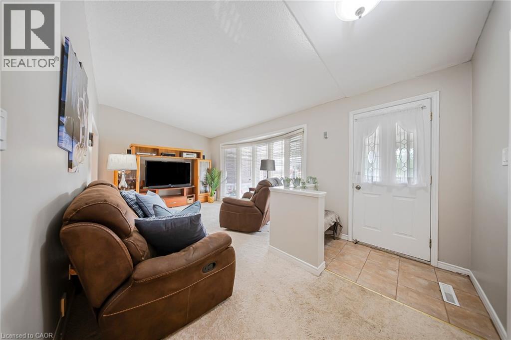 23 Coral Drive, Hamilton, ON - Indoor