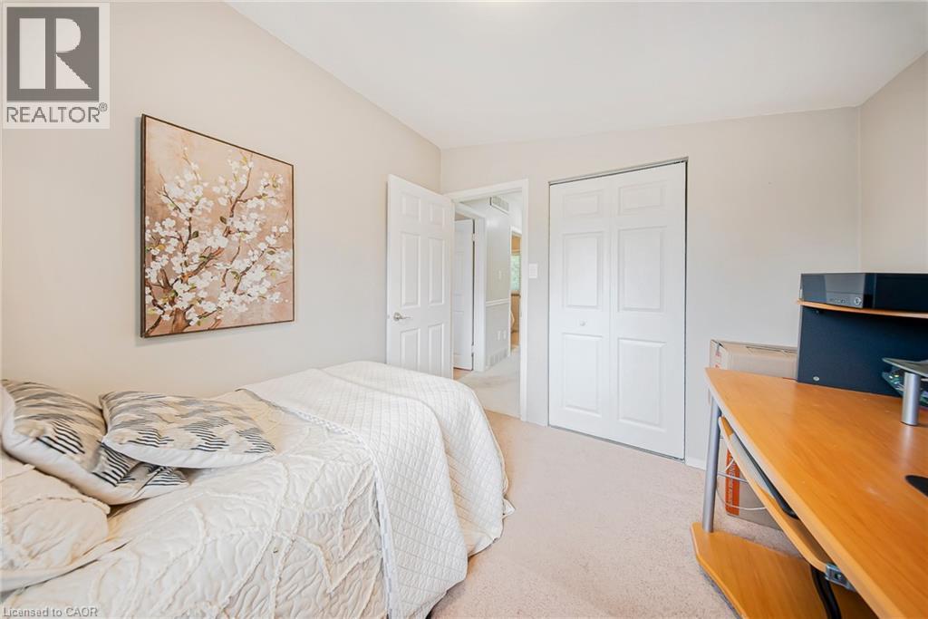 23 Coral Drive, Hamilton, ON - Indoor Photo Showing Bedroom
