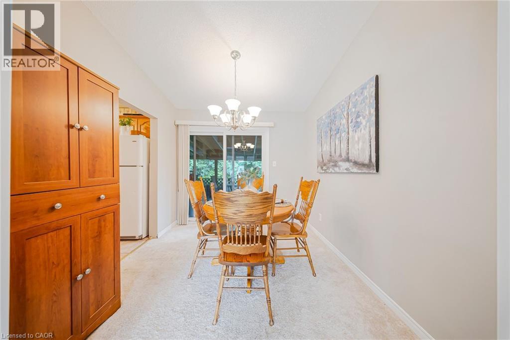 23 Coral Drive, Hamilton, ON - Indoor Photo Showing Dining Room
