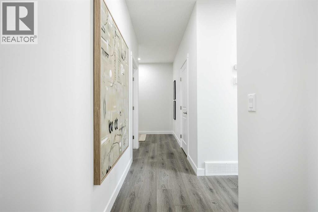 21 Sora Gardens Se, Calgary, AB - Indoor Photo Showing Other Room