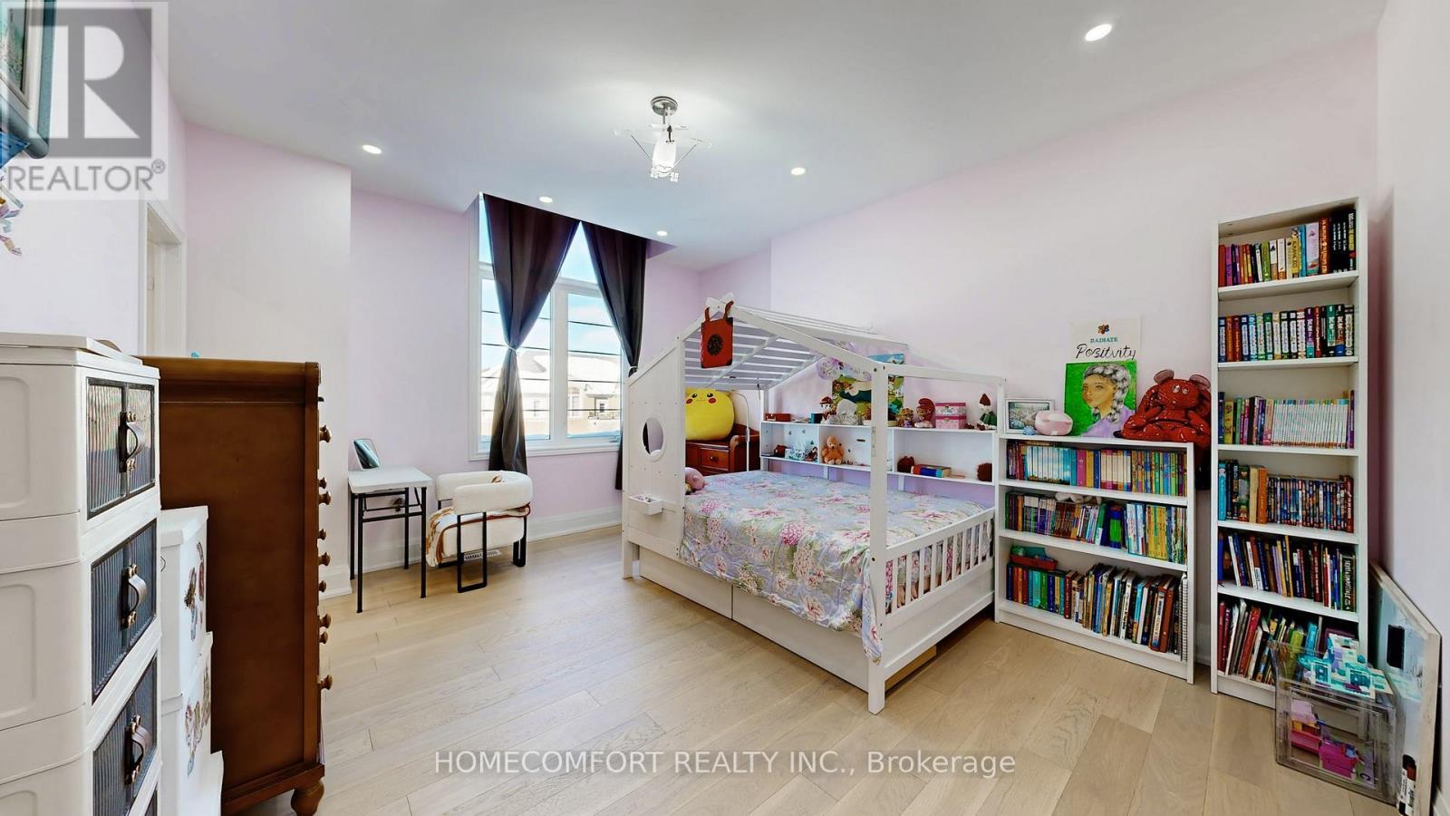 3 Mary Willson Court, East Gwillimbury, ON - Indoor