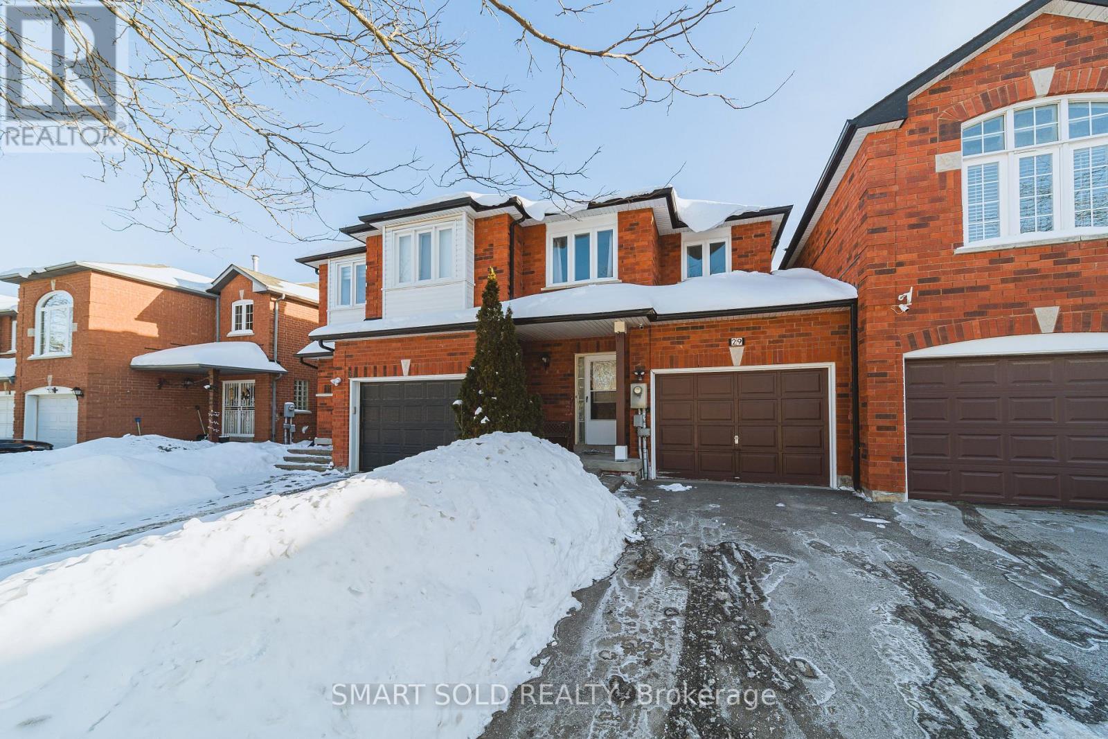 29 Breezeway Crescent, Richmond Hill, ON - Outdoor