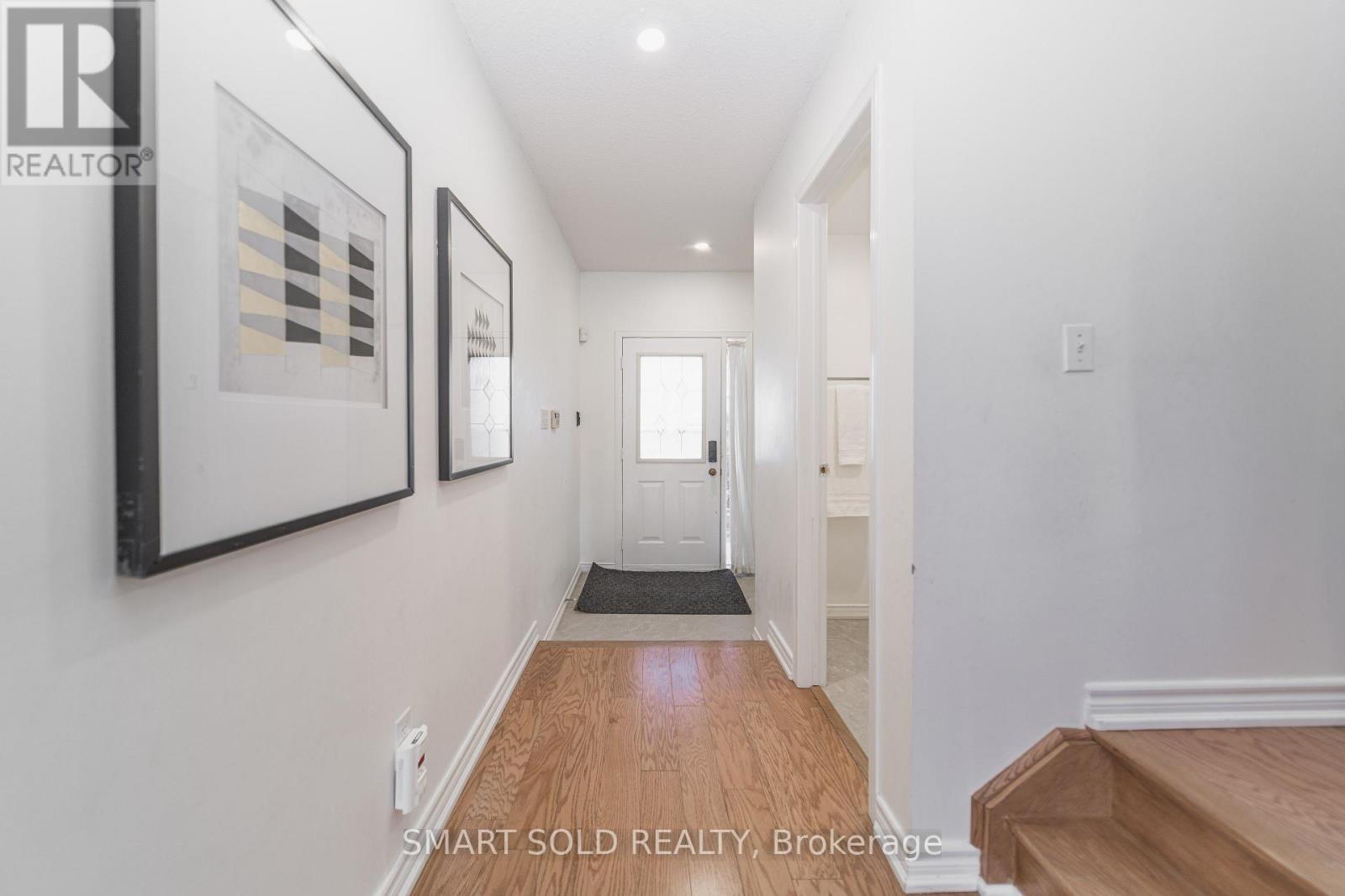 29 Breezeway Crescent, Richmond Hill, ON - Indoor Photo Showing Other Room