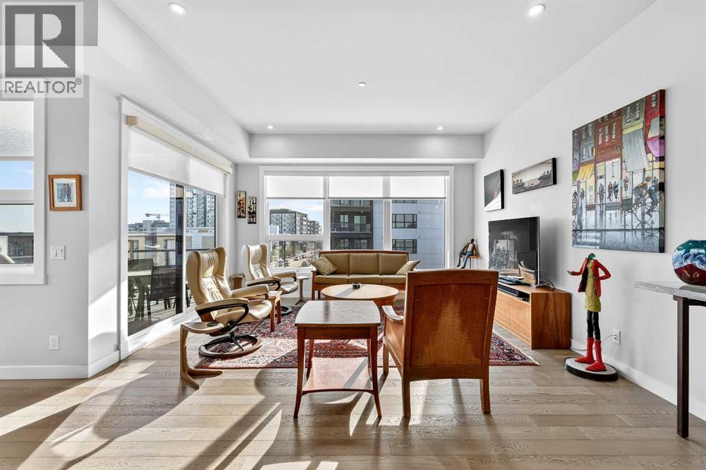 402, 21 Lebel Crescent Nw, Calgary, AB - Indoor