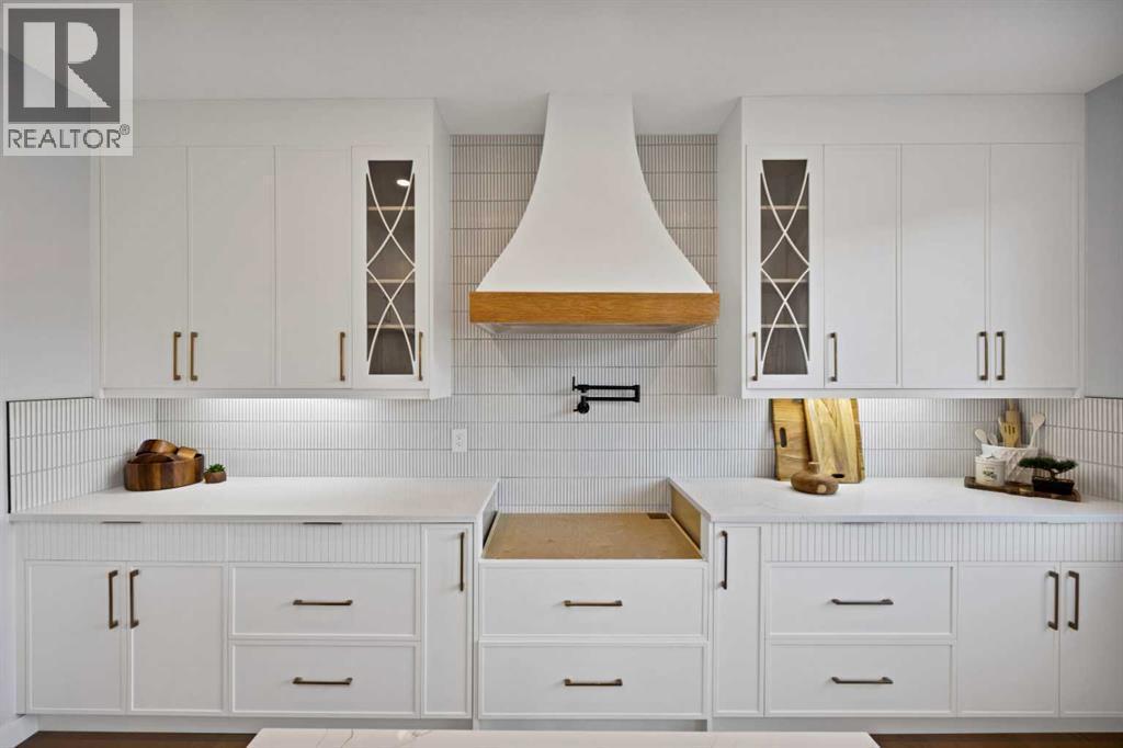 351 Waterford Grove, Chestermere, AB - Indoor Photo Showing Other Room