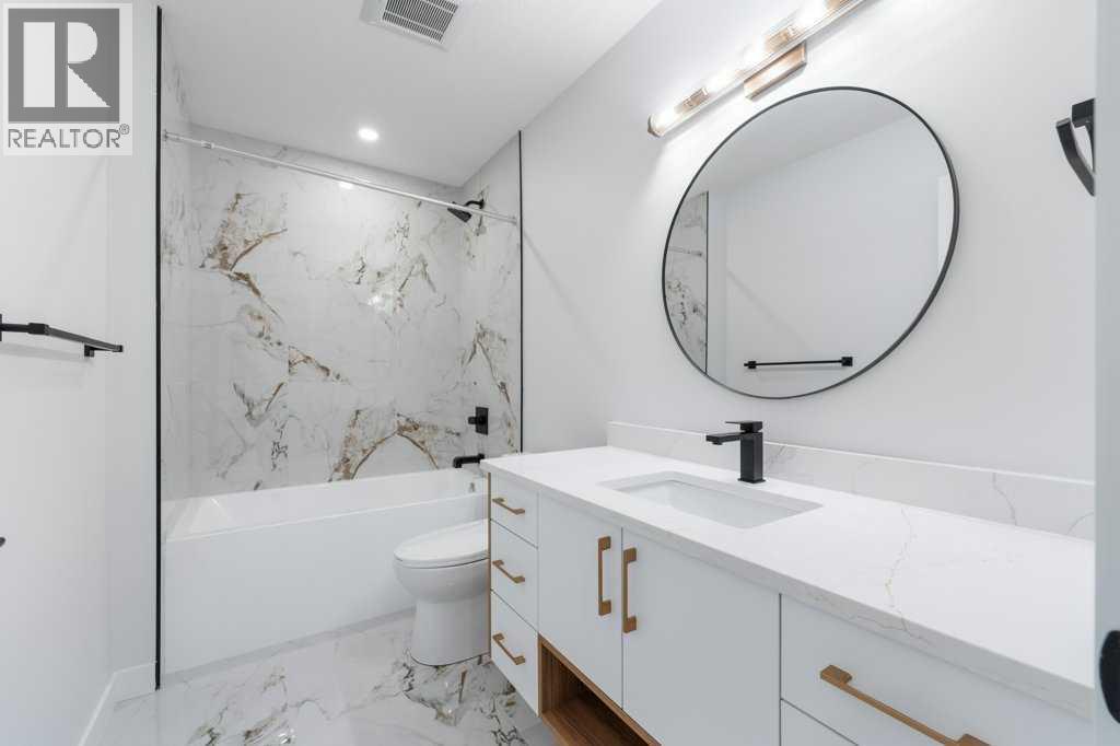 351 Waterford Grove, Chestermere, AB - Indoor Photo Showing Bathroom