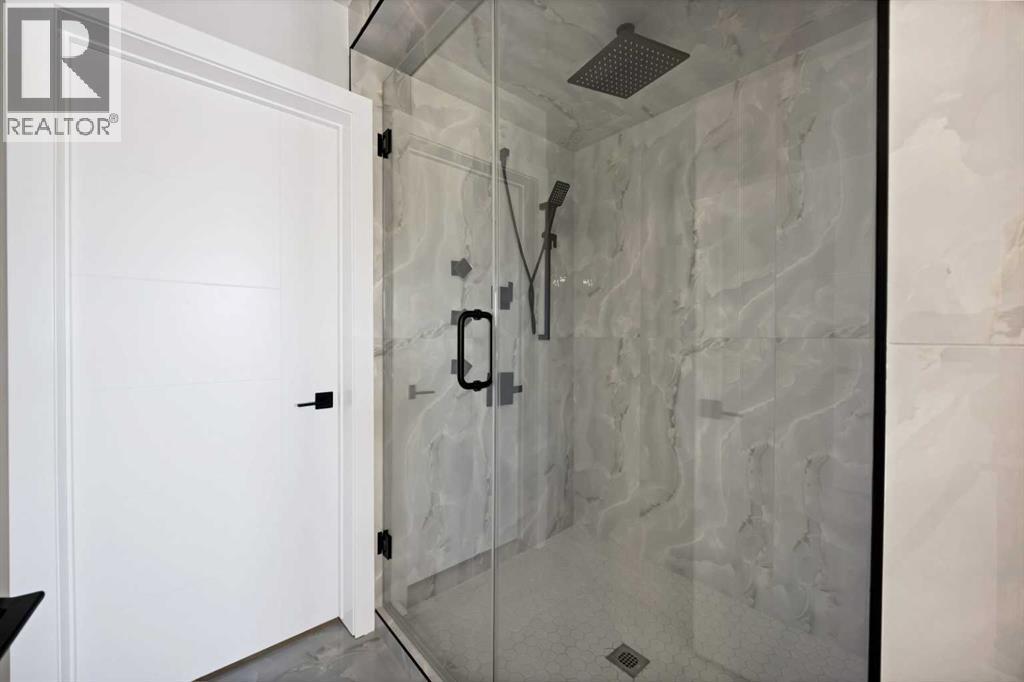 351 Waterford Grove, Chestermere, AB - Indoor Photo Showing Bathroom