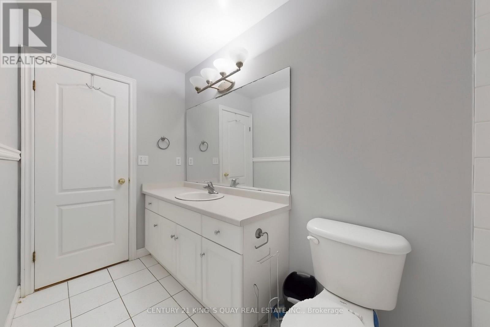 21 - 232 Stonehenge Drive, Hamilton, ON - Indoor Photo Showing Bathroom