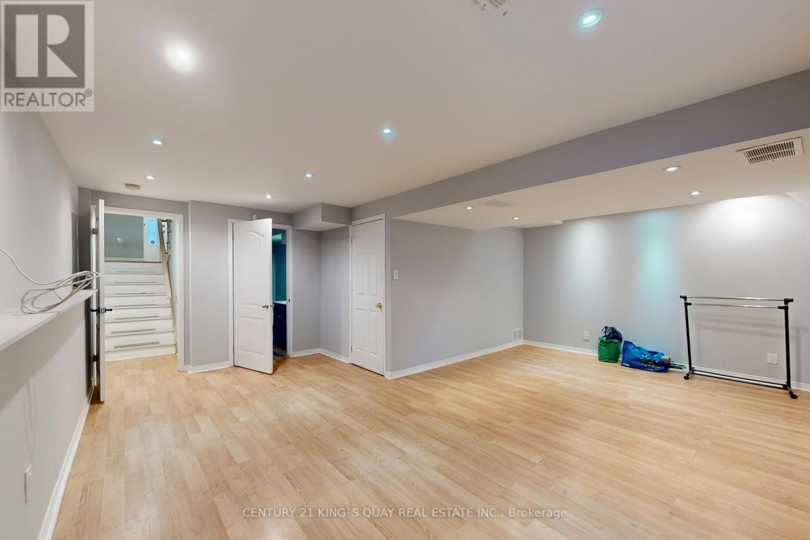 21 - 232 Stonehenge Drive, Hamilton, ON - Indoor