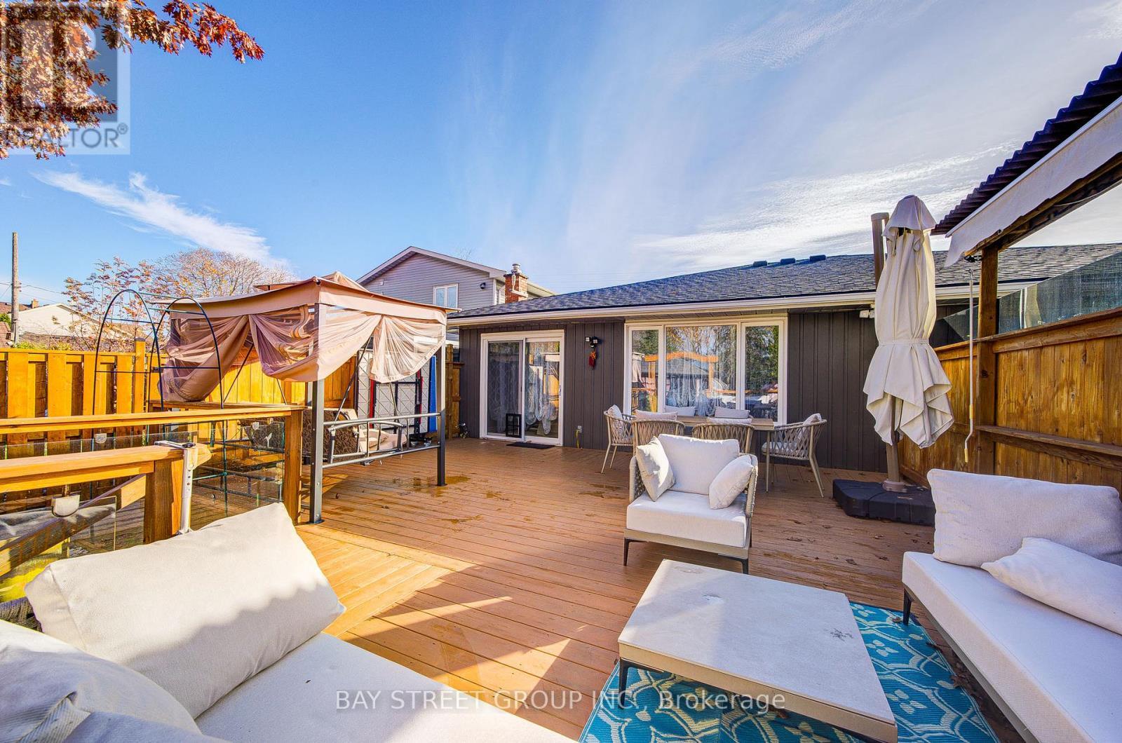 47 Cecil Street, St. Catharines, ON - Outdoor With Deck Patio Veranda With Exterior