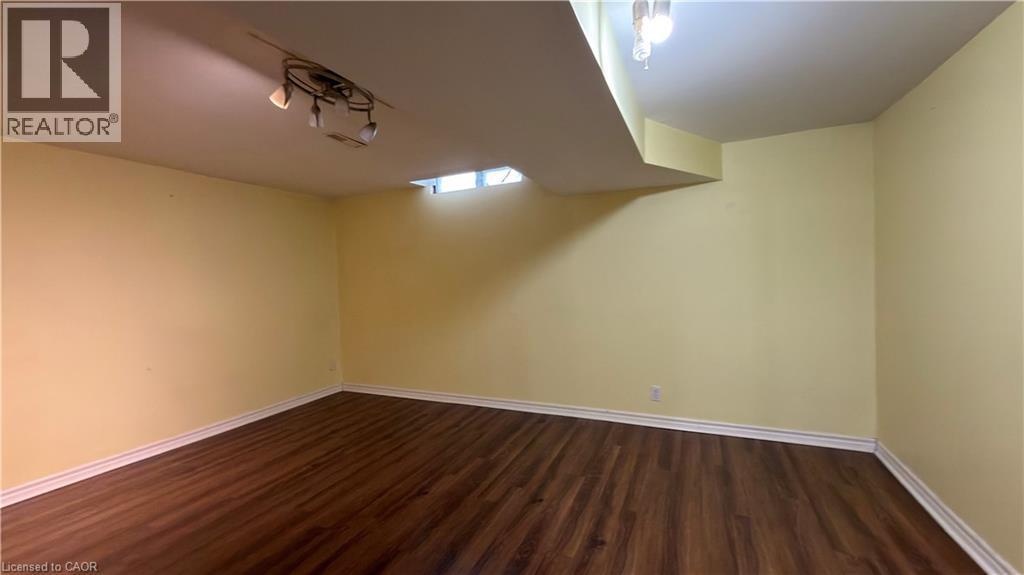 66 Glamis Road Unit# 33, Cambridge, ON - Indoor Photo Showing Other Room