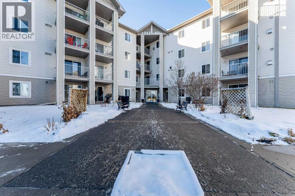 102, 1717 60 Street Se, Calgary, AB - Outdoor With Balcony With Facade