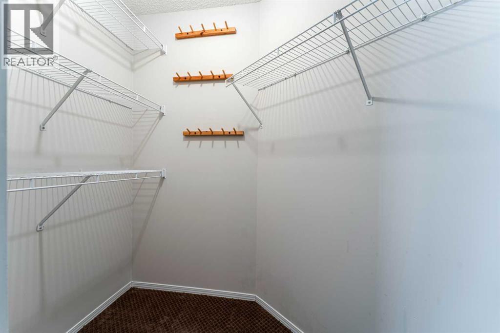 102, 1717 60 Street Se, Calgary, AB - Indoor With Storage