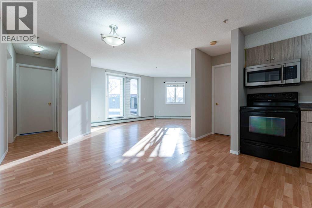 102, 1717 60 Street Se, Calgary, AB - Indoor Photo Showing Kitchen