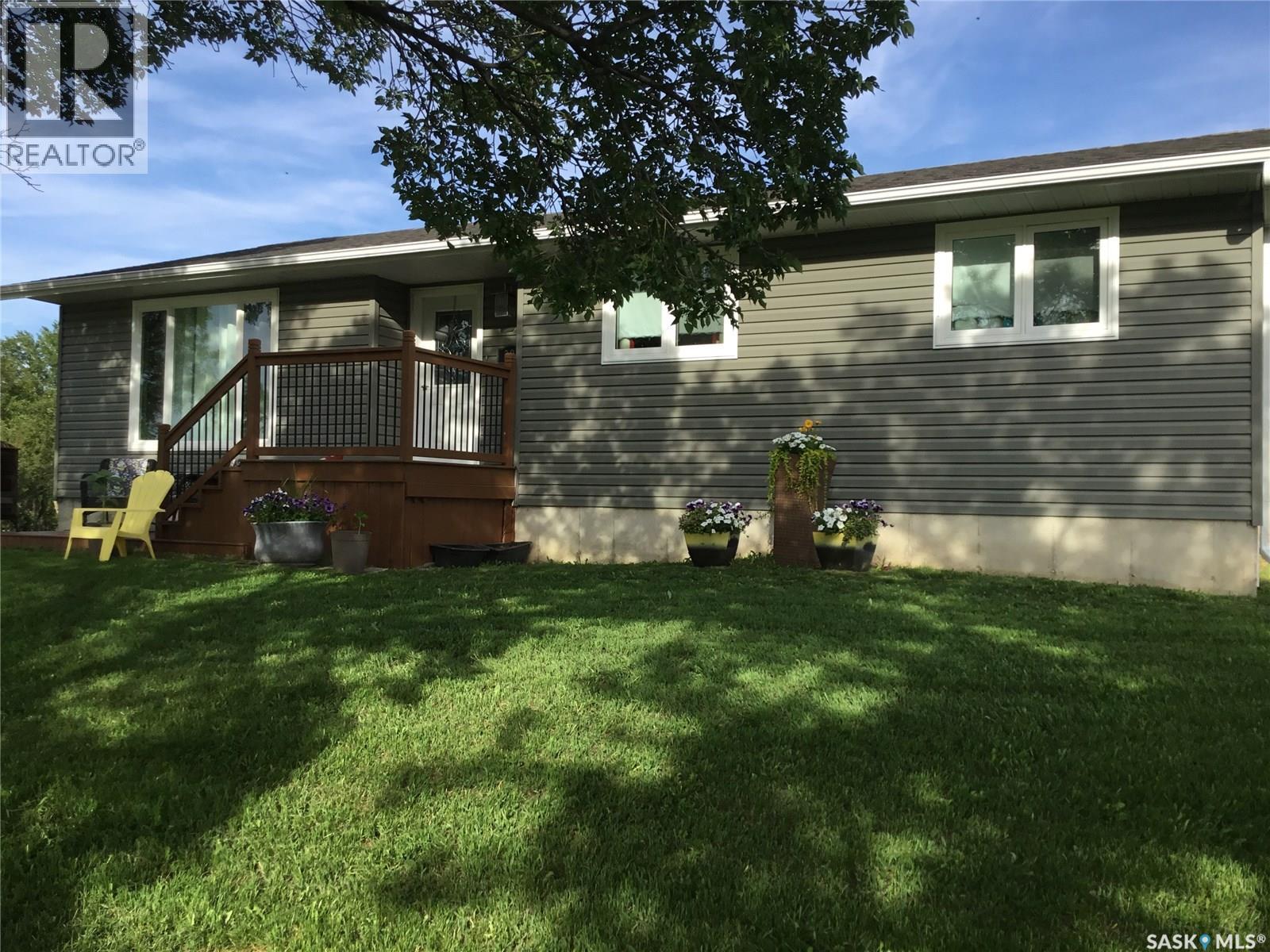 394 Standard Street, Pennant, SK - Outdoor With Deck Patio Veranda
