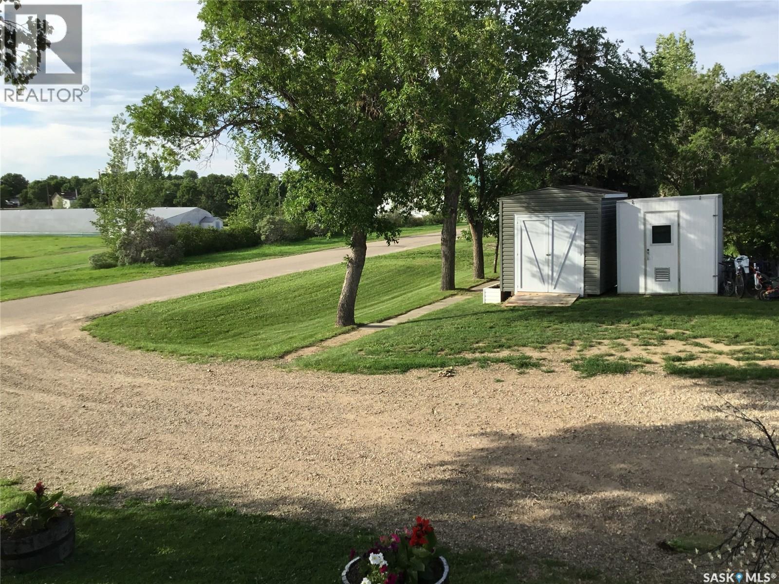 394 Standard Street, Pennant, SK - Outdoor