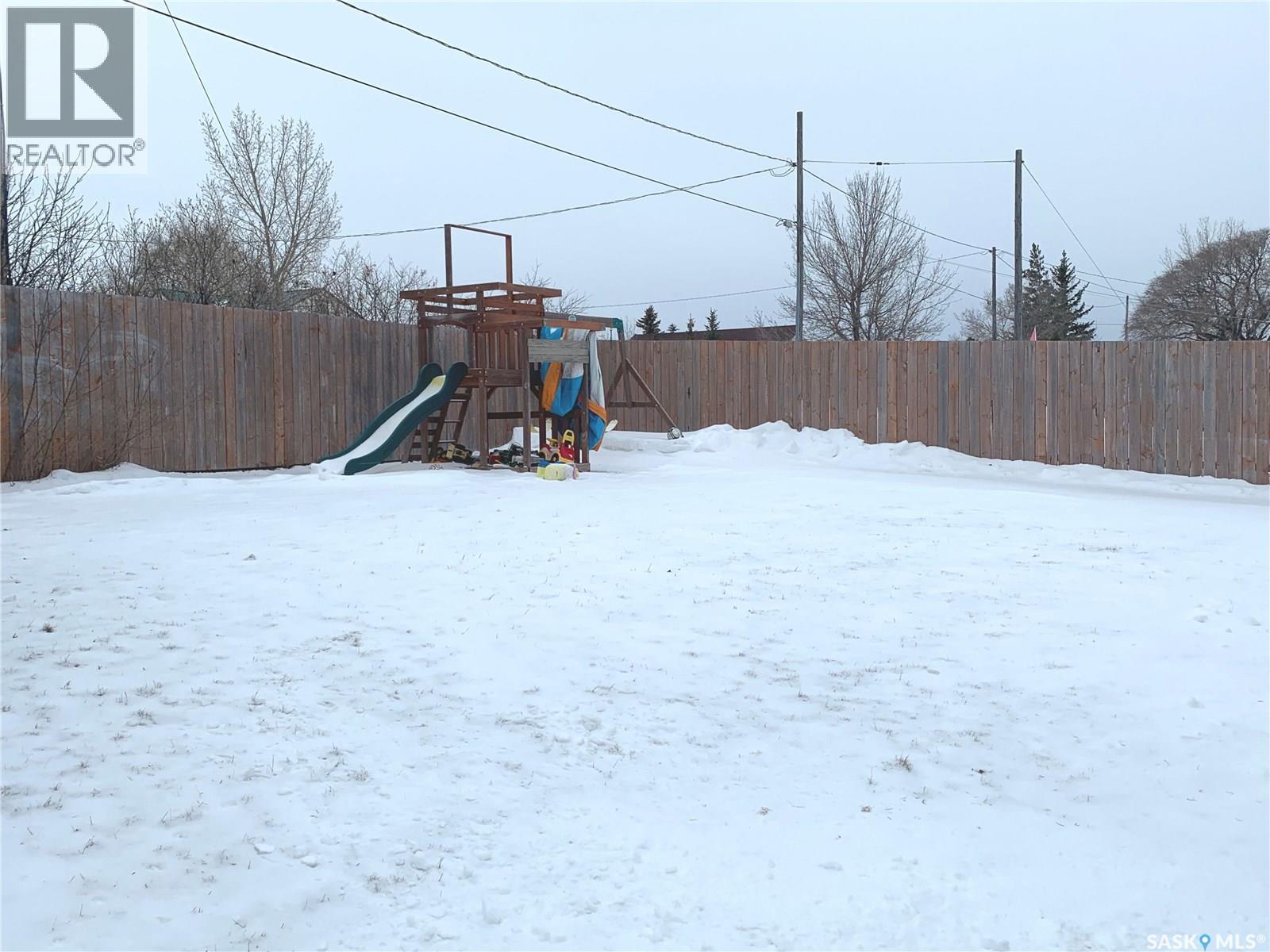 394 Standard Street, Pennant, SK - Outdoor