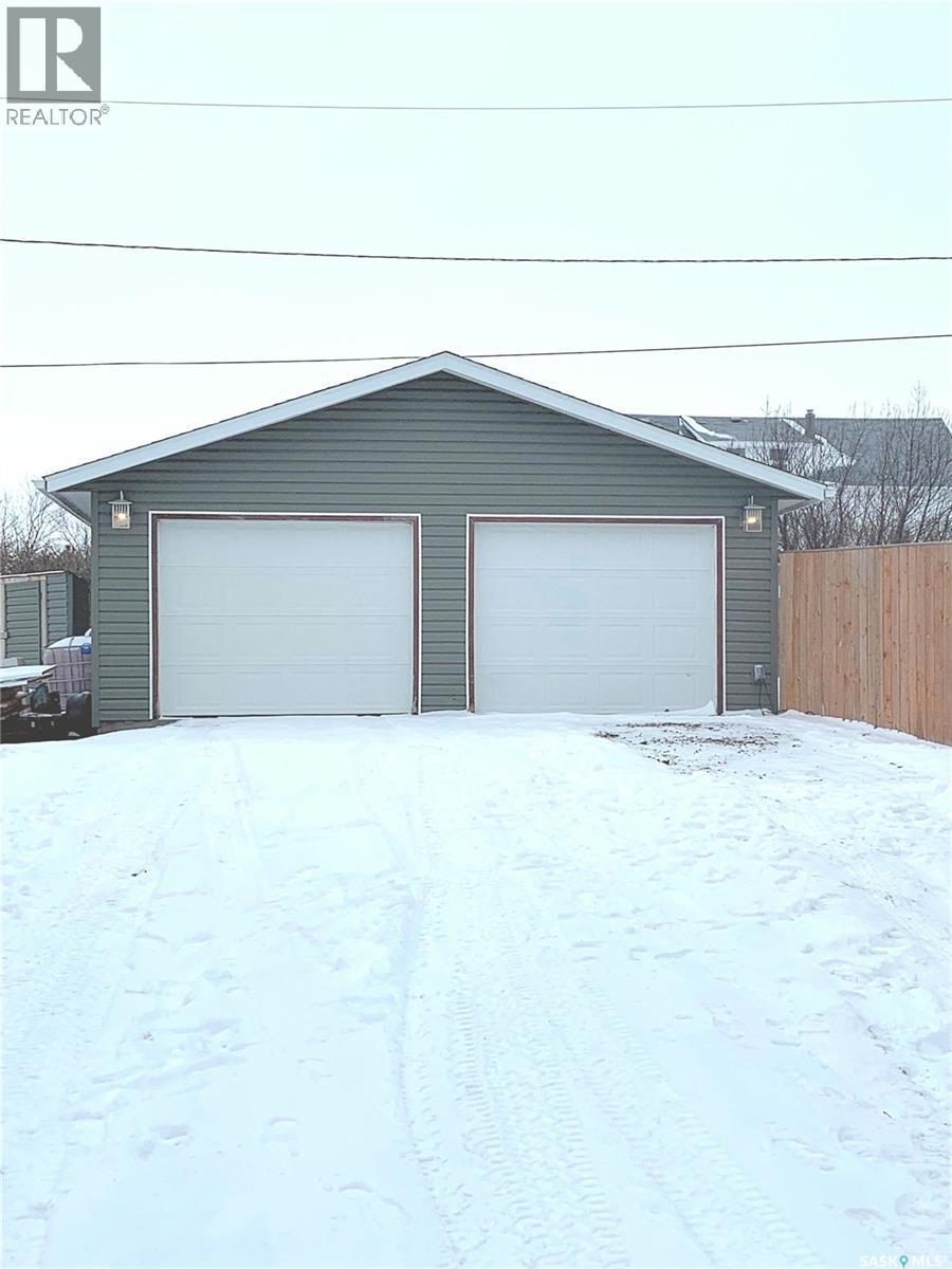 394 Standard Street, Pennant, SK - Outdoor With Exterior