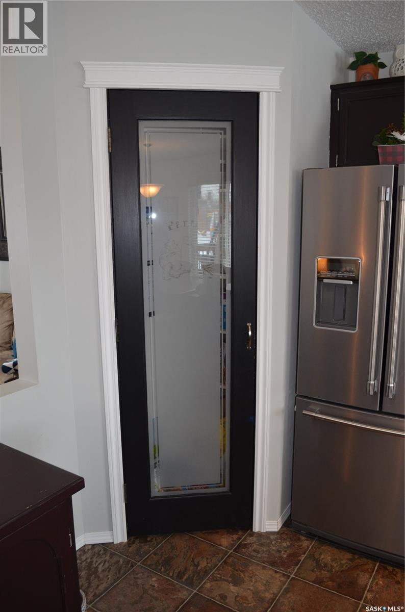 394 Standard Street, Pennant, SK - Indoor