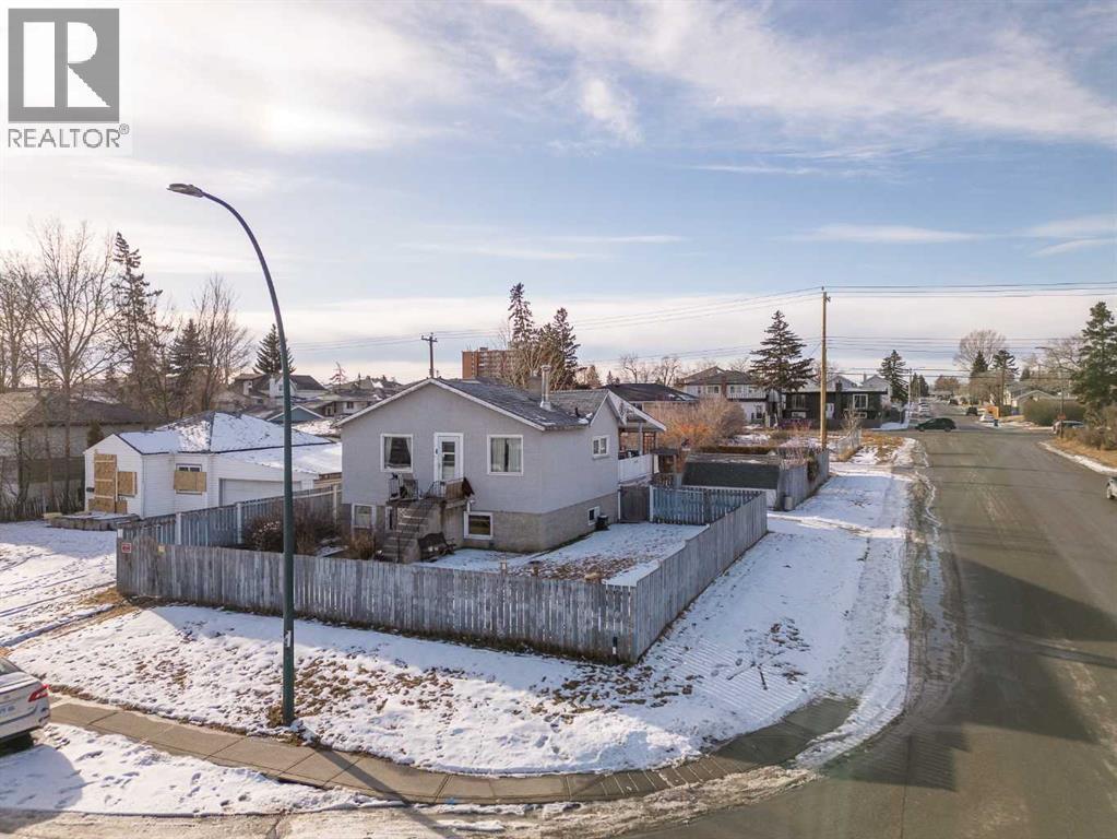 1501 37 Street Se, Calgary, AB - Outdoor