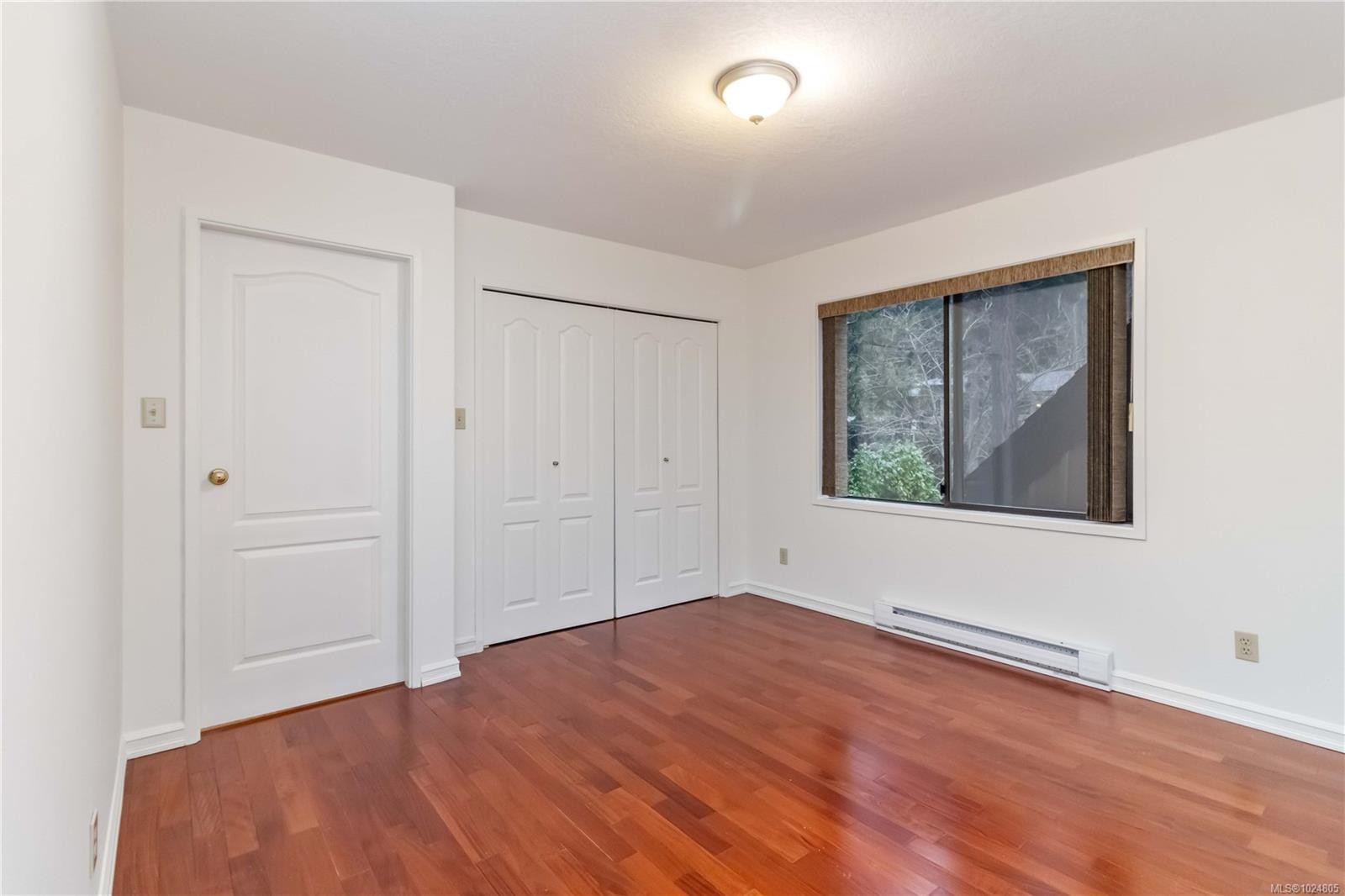 1-981 Fir Tree Glen, Saanich, BC