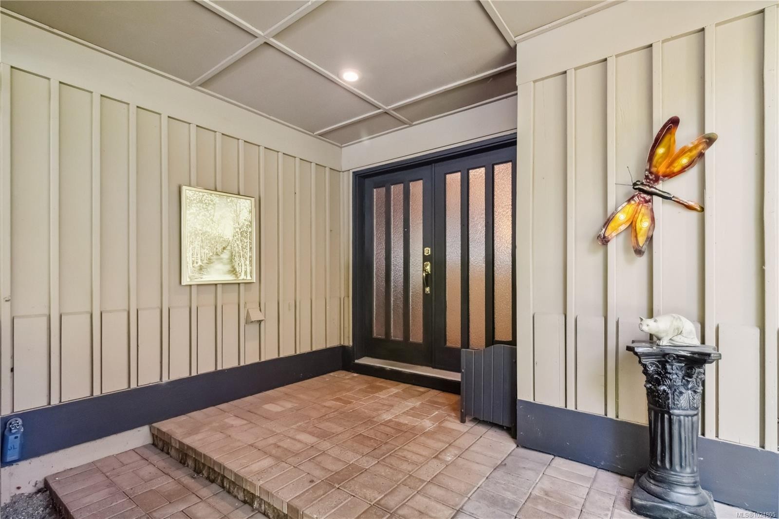 1-981 Fir Tree Glen, Saanich, BC