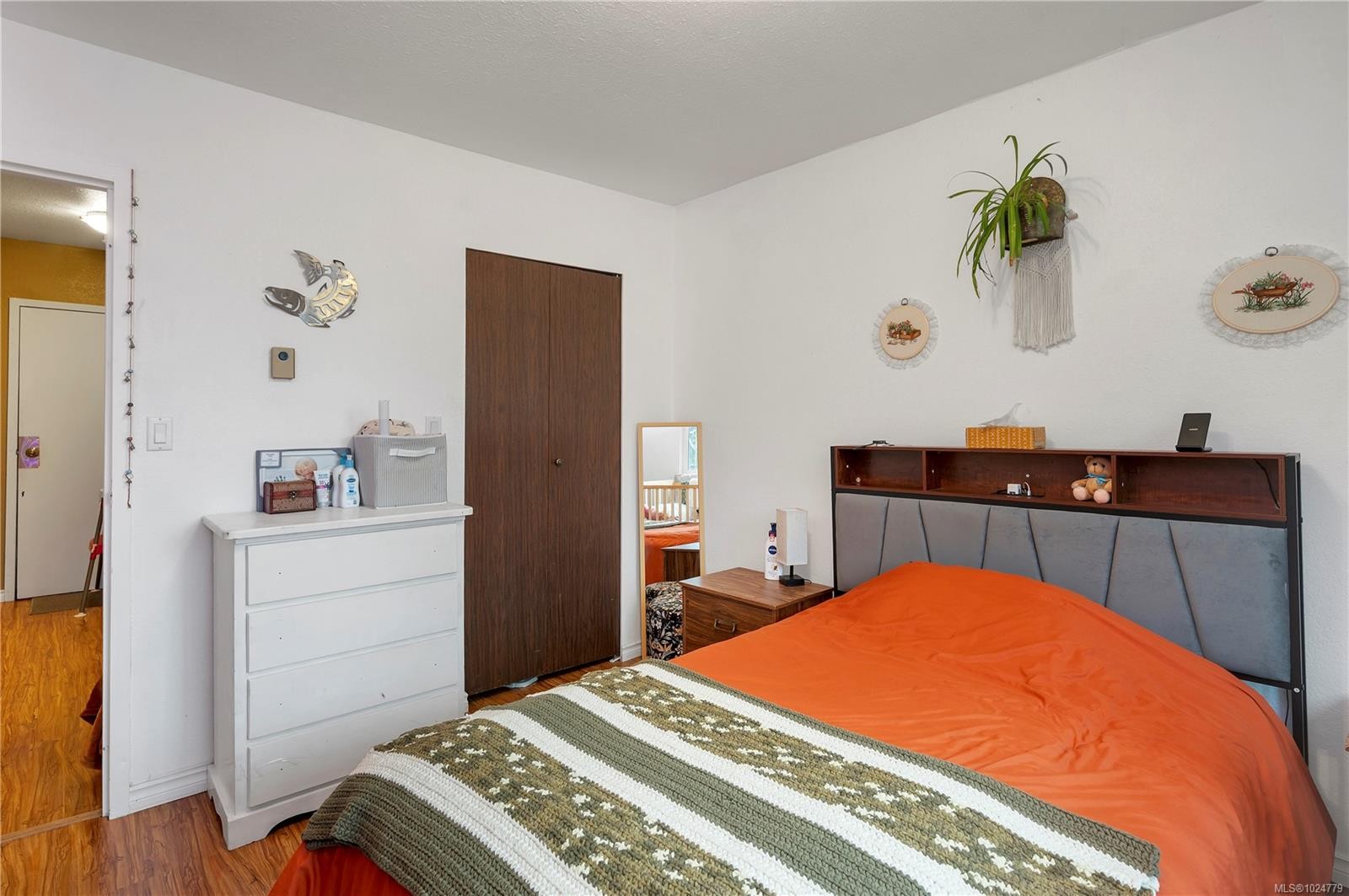 307-611 Macmillan Dr, Sayward, BC - Indoor Photo Showing Bedroom