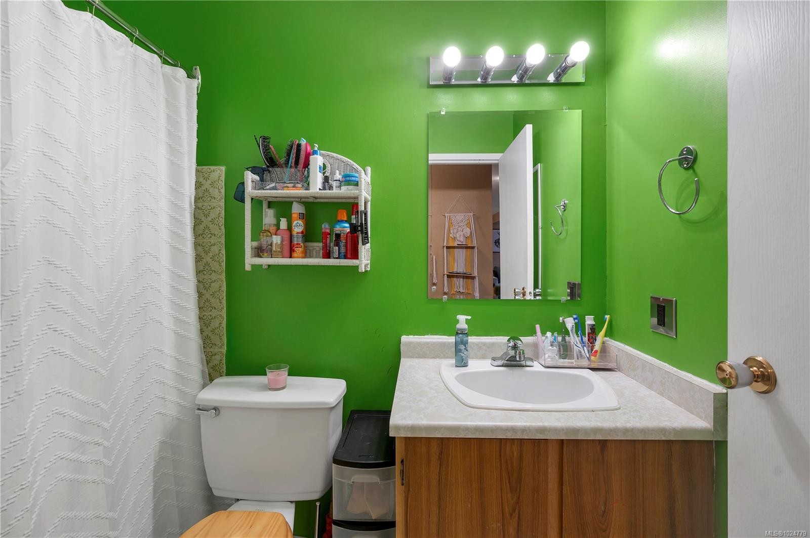 307-611 Macmillan Dr, Sayward, BC - Indoor Photo Showing Bathroom