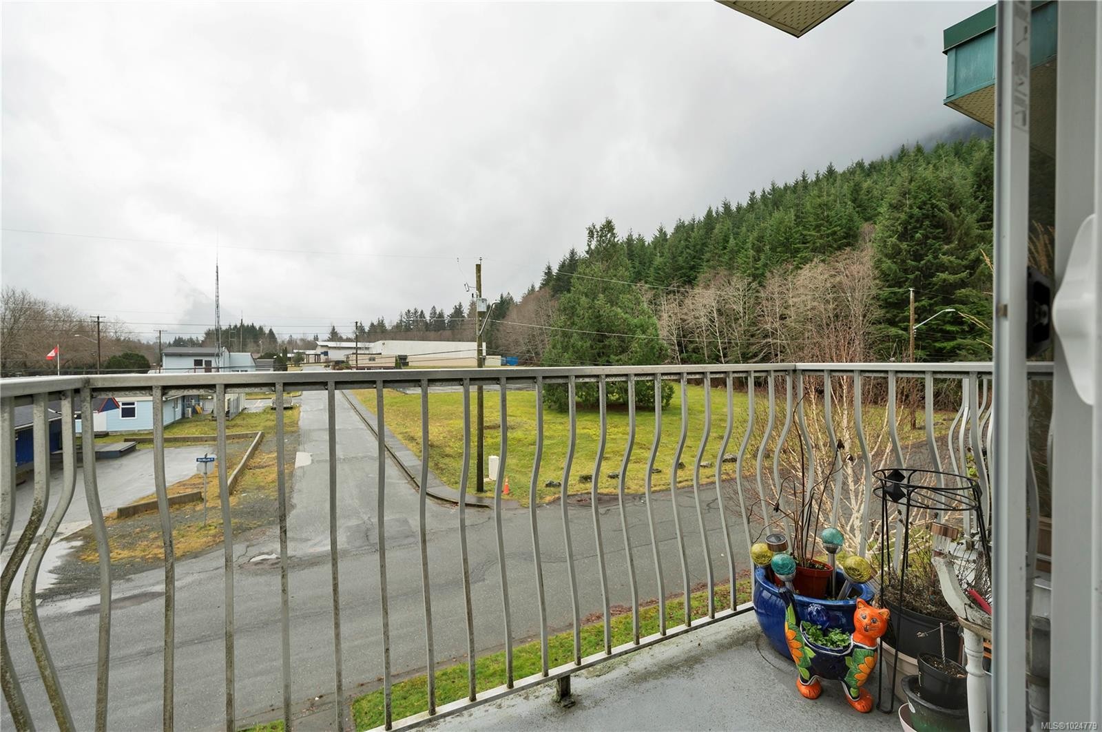 307-611 Macmillan Dr, Sayward, BC - Outdoor With Exterior