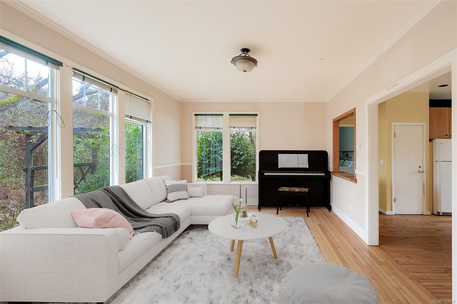 2930 Sea View Rd, Saanich, BC