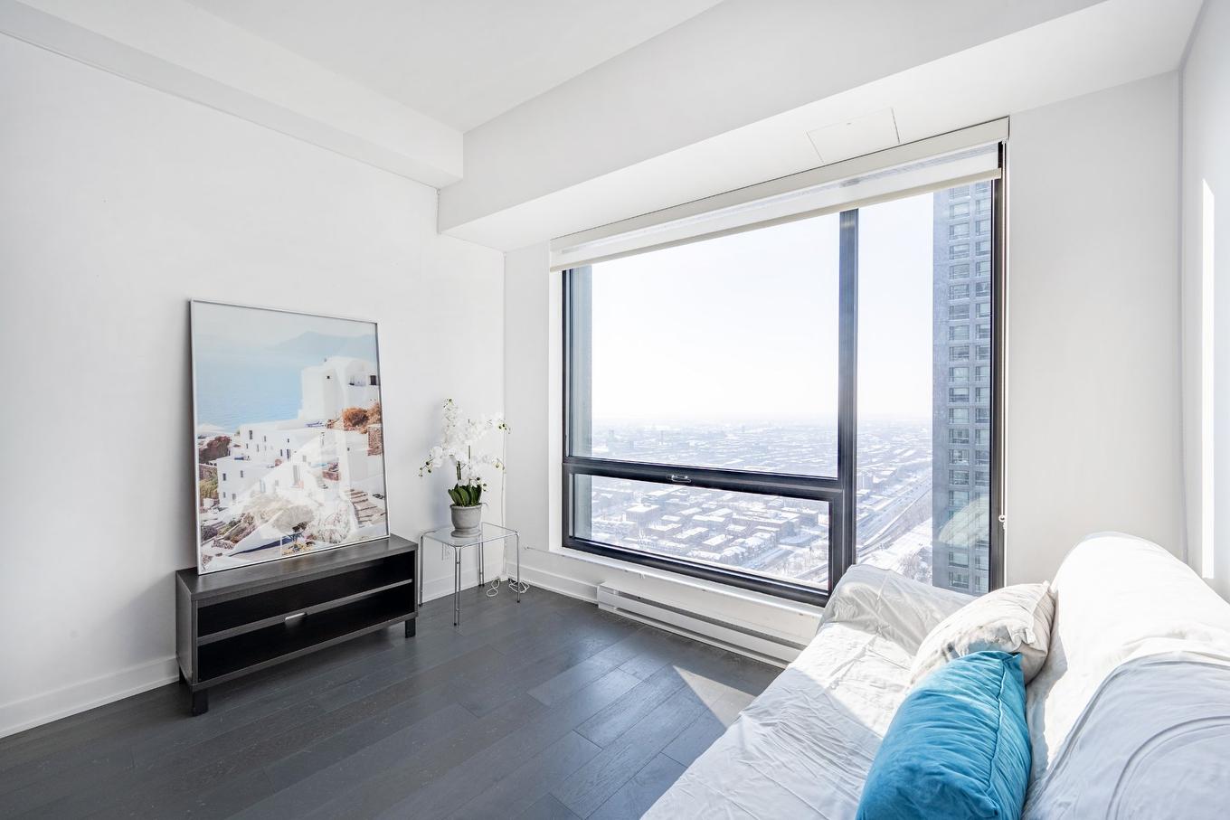 Salon - 3214-1288 Av. Des Canadiens-De-Montréal, Montréal (Ville-Marie), QC - Indoor