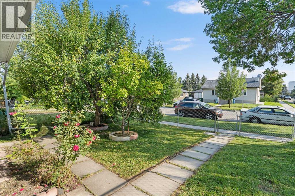 218 15 Avenue Nw, Calgary, AB - Outdoor