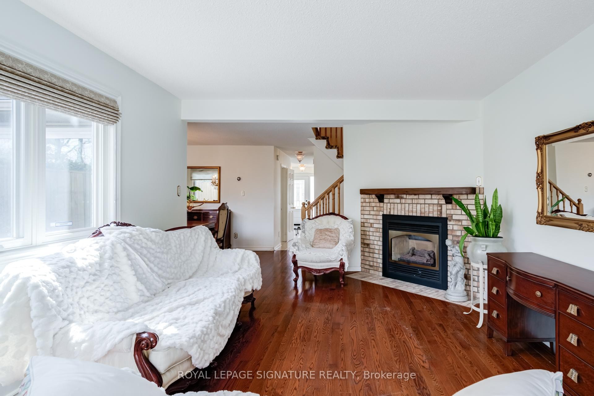 22-3420 South Millway Way, Mississauga, ON - Indoor With Fireplace