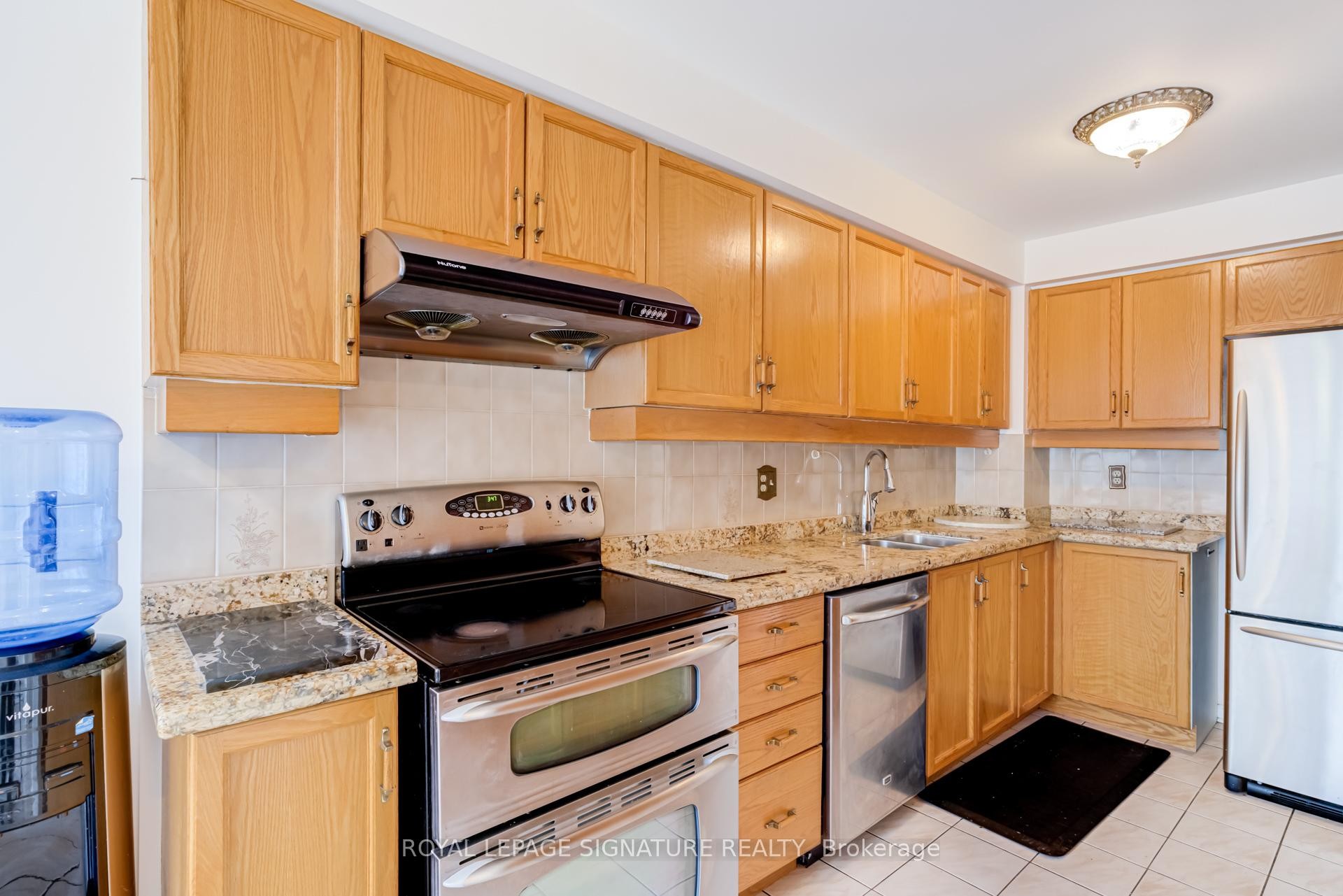 22-3420 South Millway Way, Mississauga, ON - Indoor Photo Showing Kitchen With Stainless Steel Kitchen