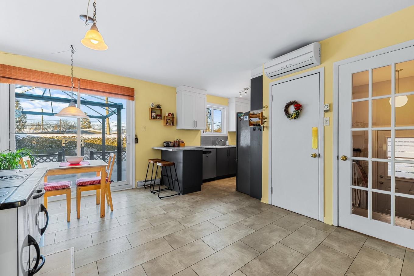 Vue d'ensemble - 435 Rue Frontenac, Saint-Jean-Sur-Richelieu, QC - Indoor