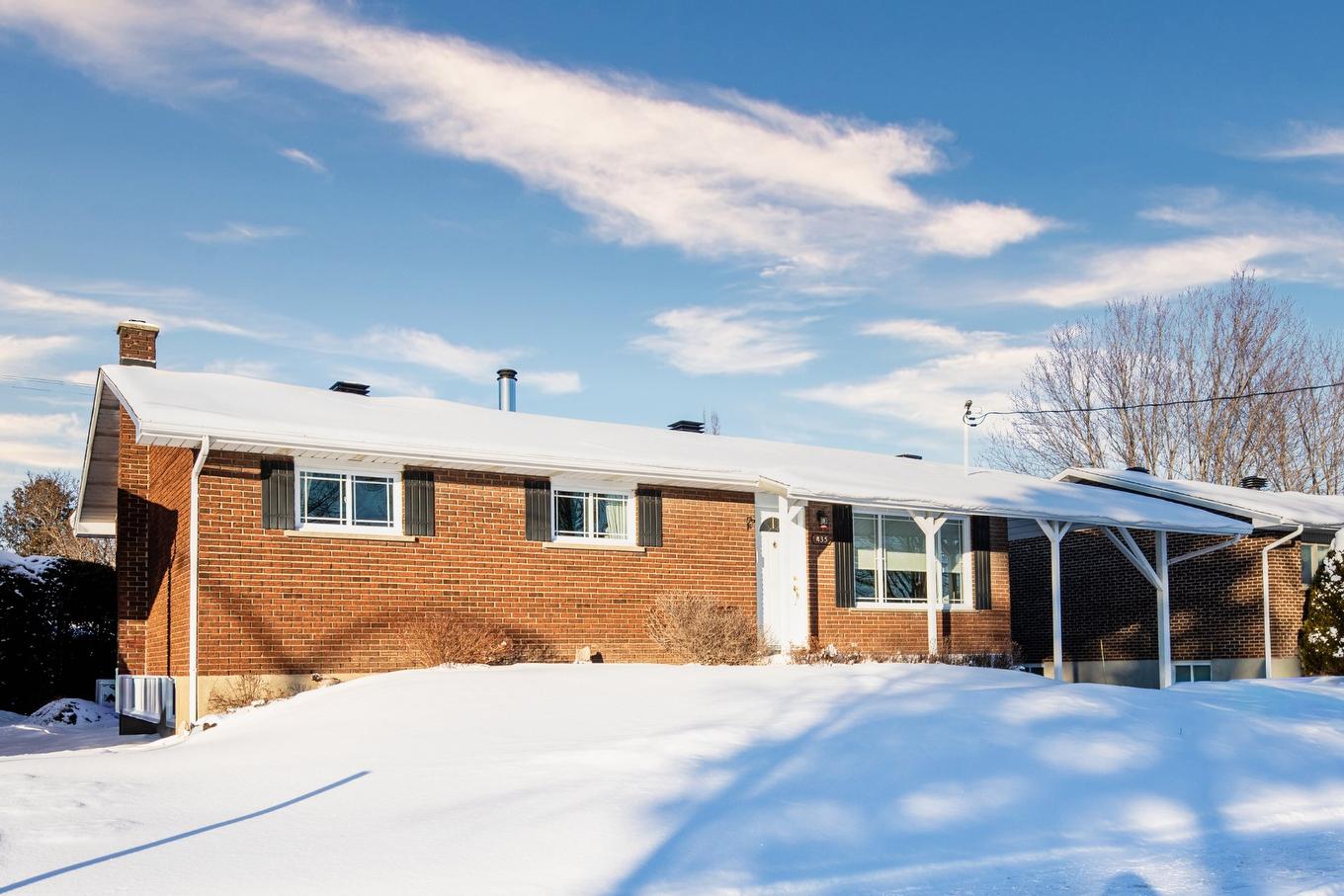 Face arrière - 435 Rue Frontenac, Saint-Jean-Sur-Richelieu, QC - Outdoor