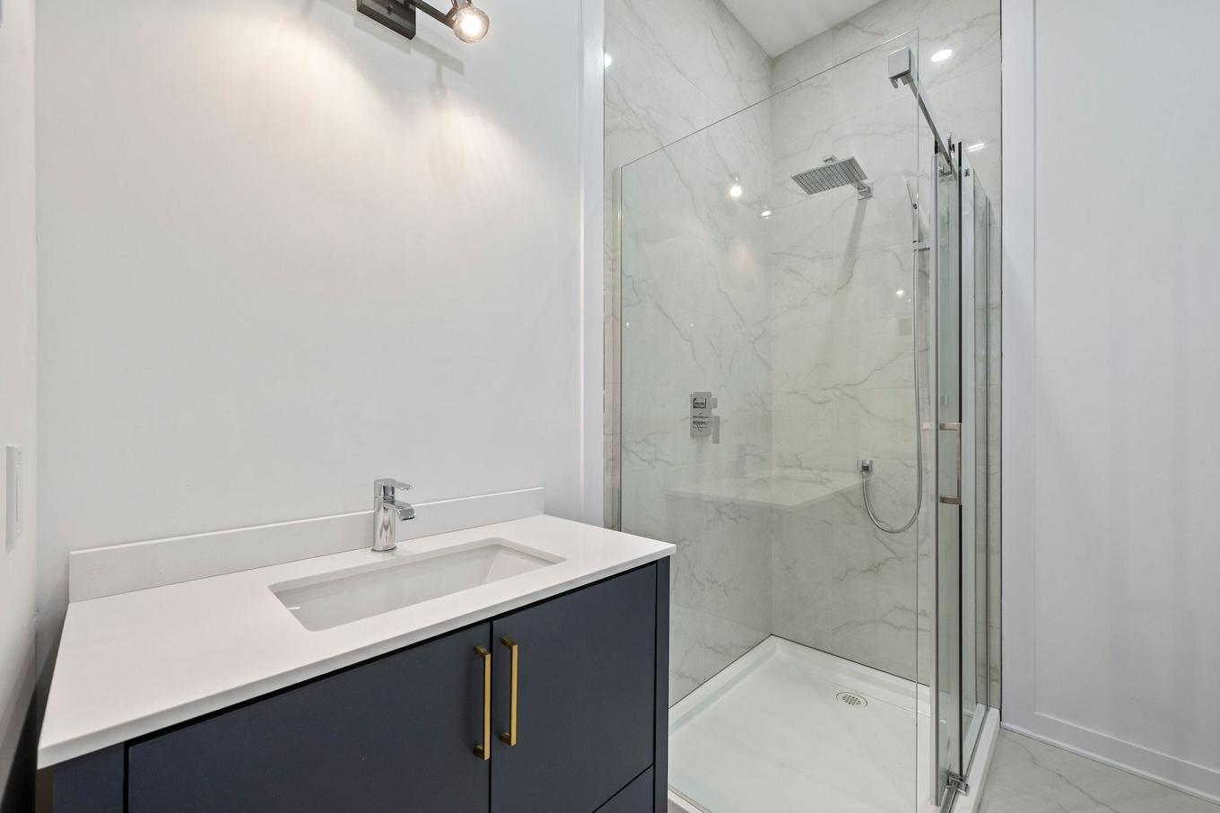 Bathroom - 646 Rue Valiquette, Sainte-Adèle, QC - Indoor Photo Showing Bathroom