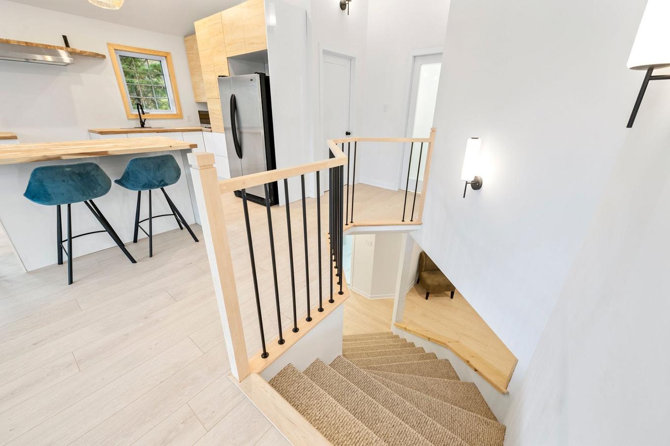 Staircase - 646 Rue Valiquette, Sainte-Adèle, QC - Indoor Photo Showing Other Room