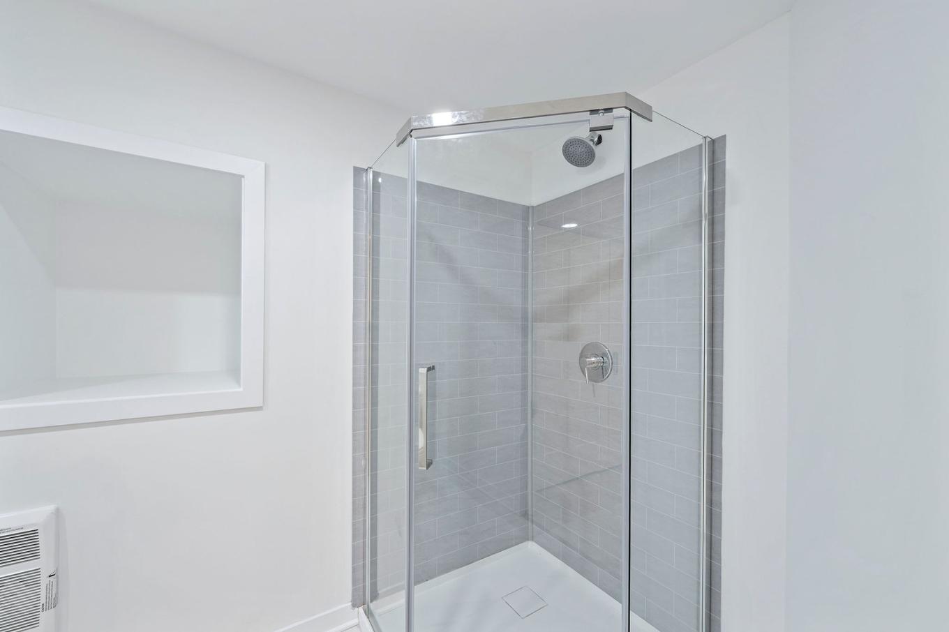 Bathroom - 646 Rue Valiquette, Sainte-Adèle, QC - Indoor Photo Showing Bathroom