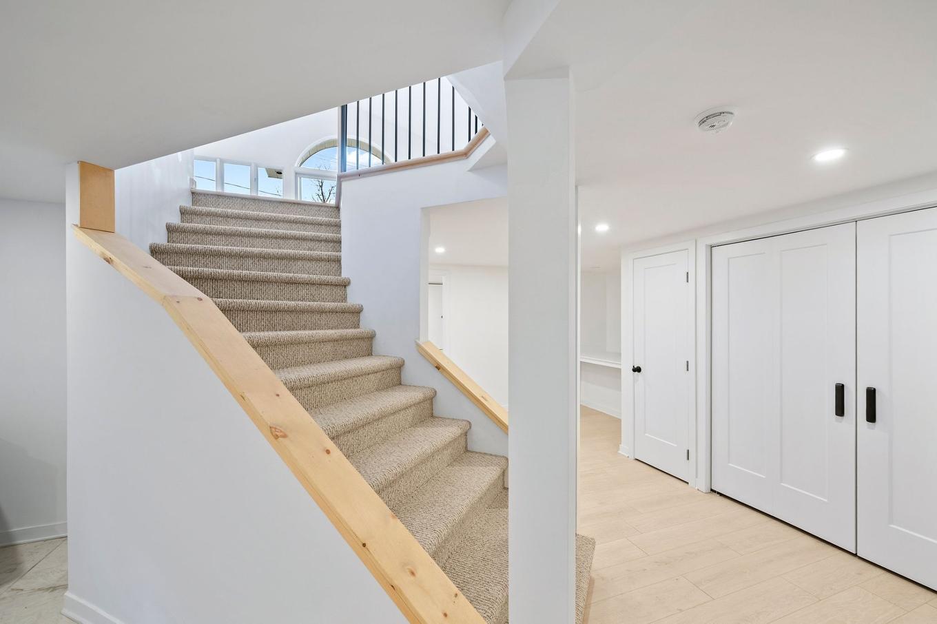 Staircase - 646 Rue Valiquette, Sainte-Adèle, QC - Indoor Photo Showing Other Room