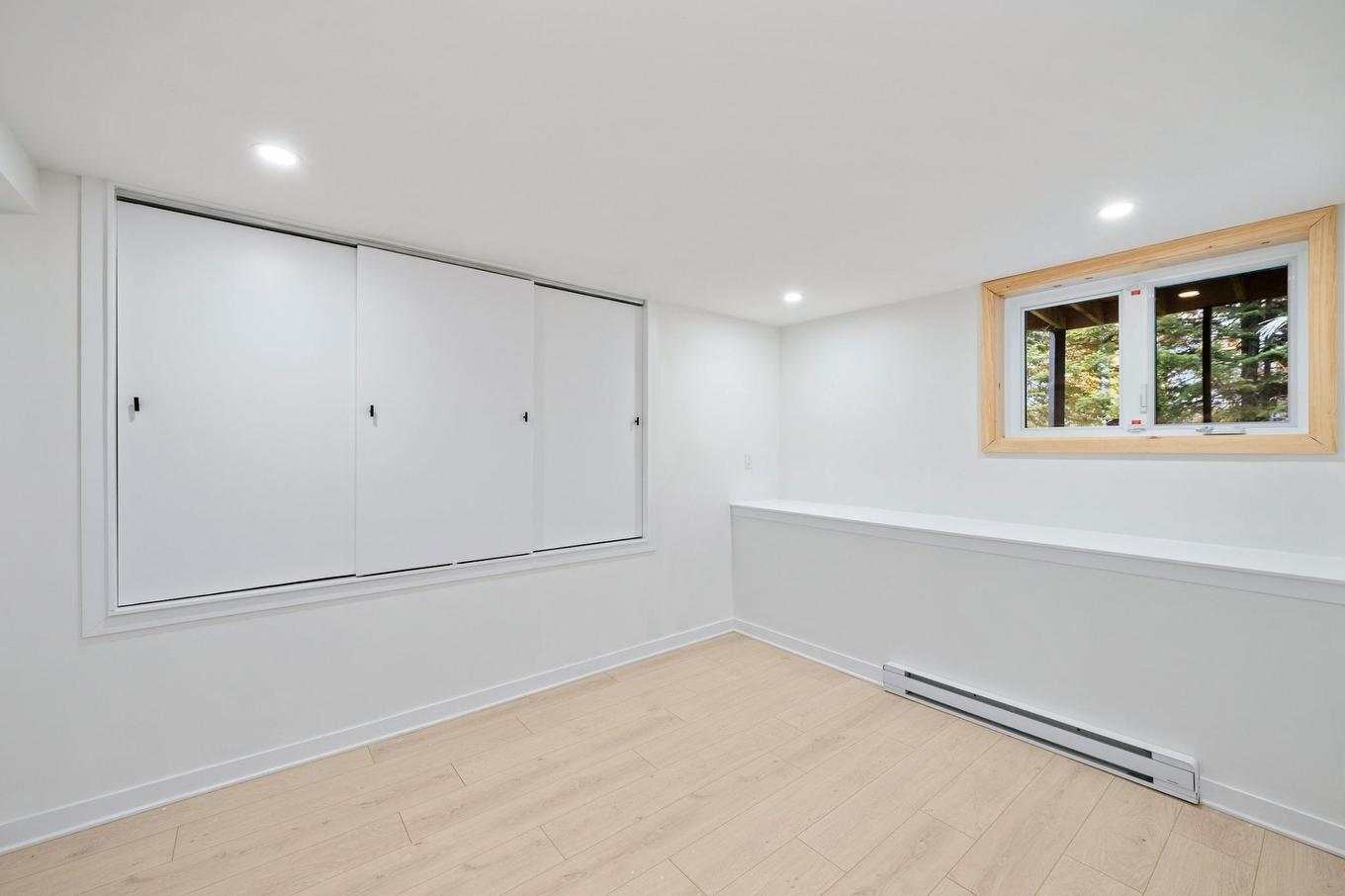 Bedroom - 646 Rue Valiquette, Sainte-Adèle, QC - Indoor Photo Showing Other Room