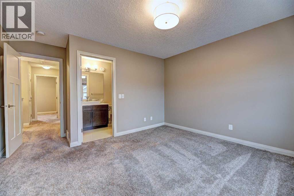 70 Masters Crescent Se, Calgary, AB - Indoor Photo Showing Other Room